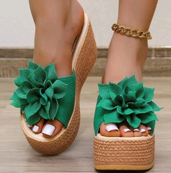New Spring/Summer Thick-Soled Wedge Heeled Sandals With Waterproof Platform - Picture 1 of 4